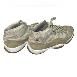 Air JORDAN 11 Olive Luxe Holiday 2018- Air Jordan’s Women Size 10